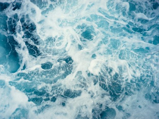 photo of ocean waves at daytime